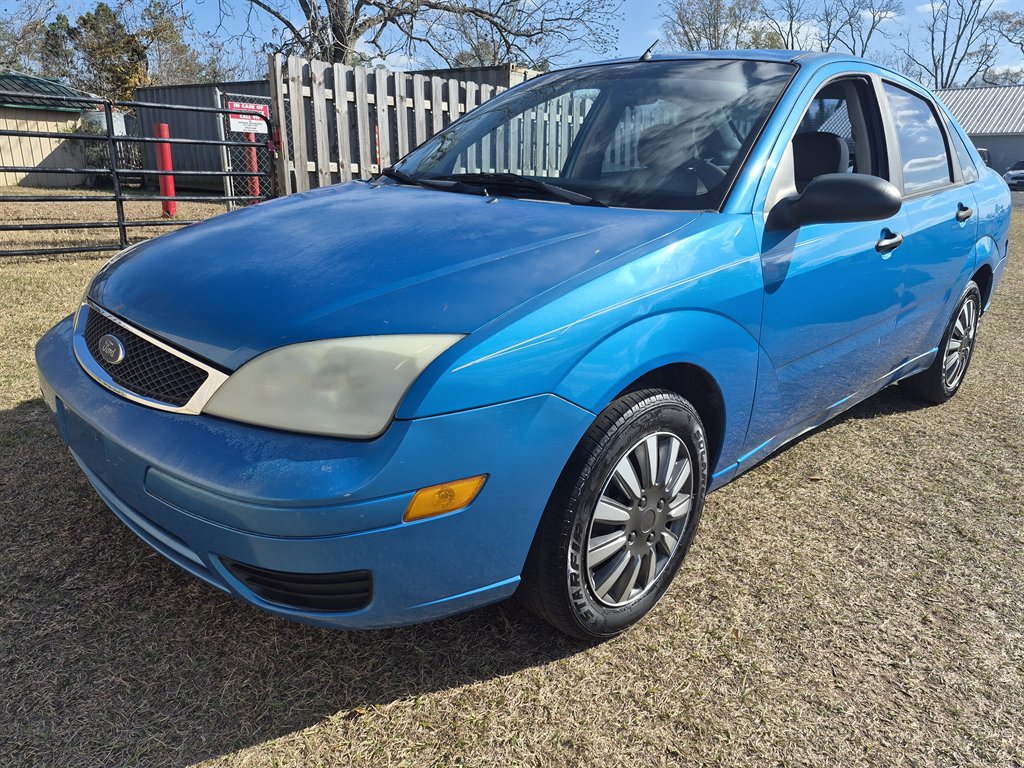 2007 Ford Focus ZX4 SE's photo